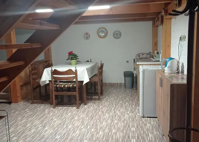 Nemeth Vendeghaz -torkos Fogado * Ibrany